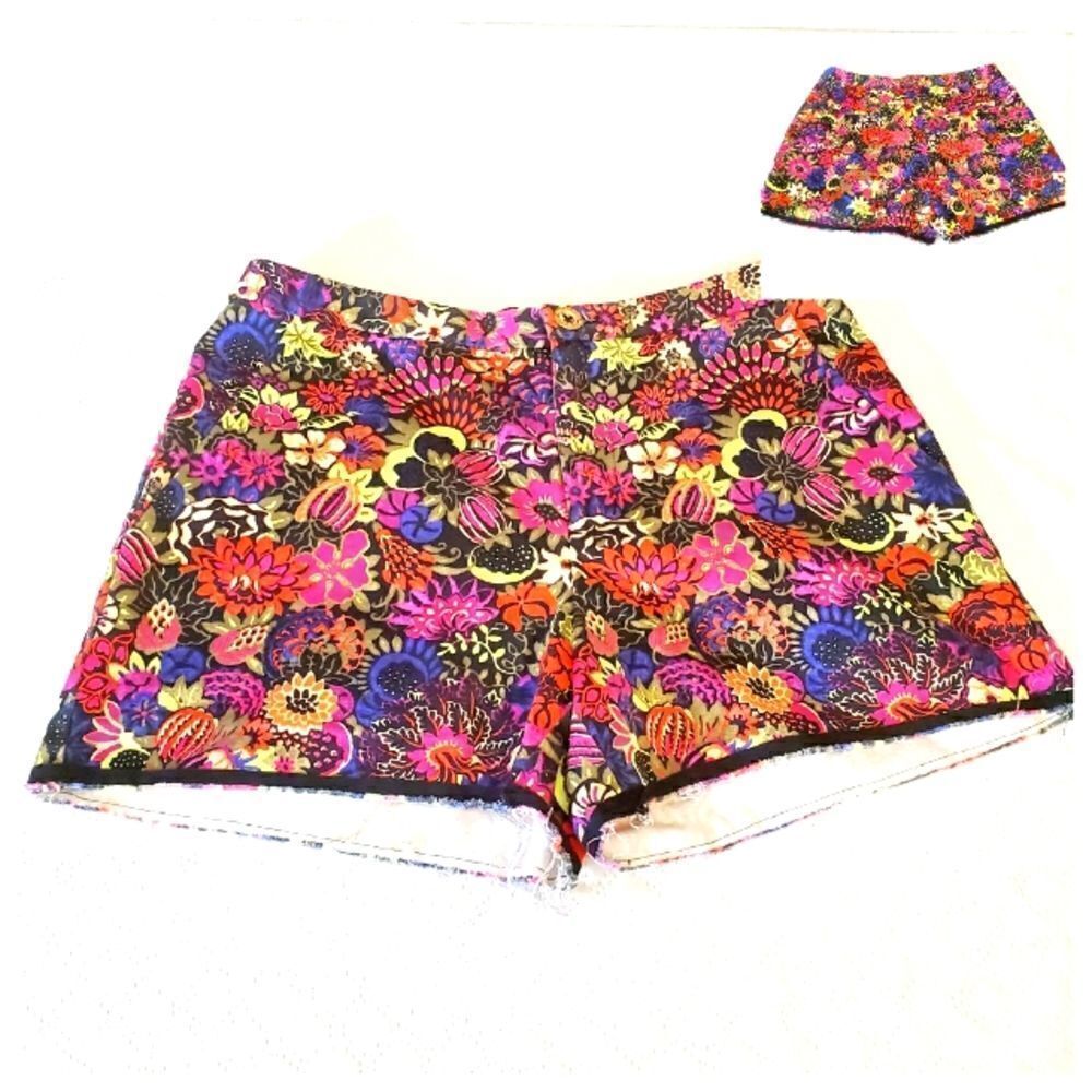 Juicy Couture Multicolor Floral Print Shorts Size 4